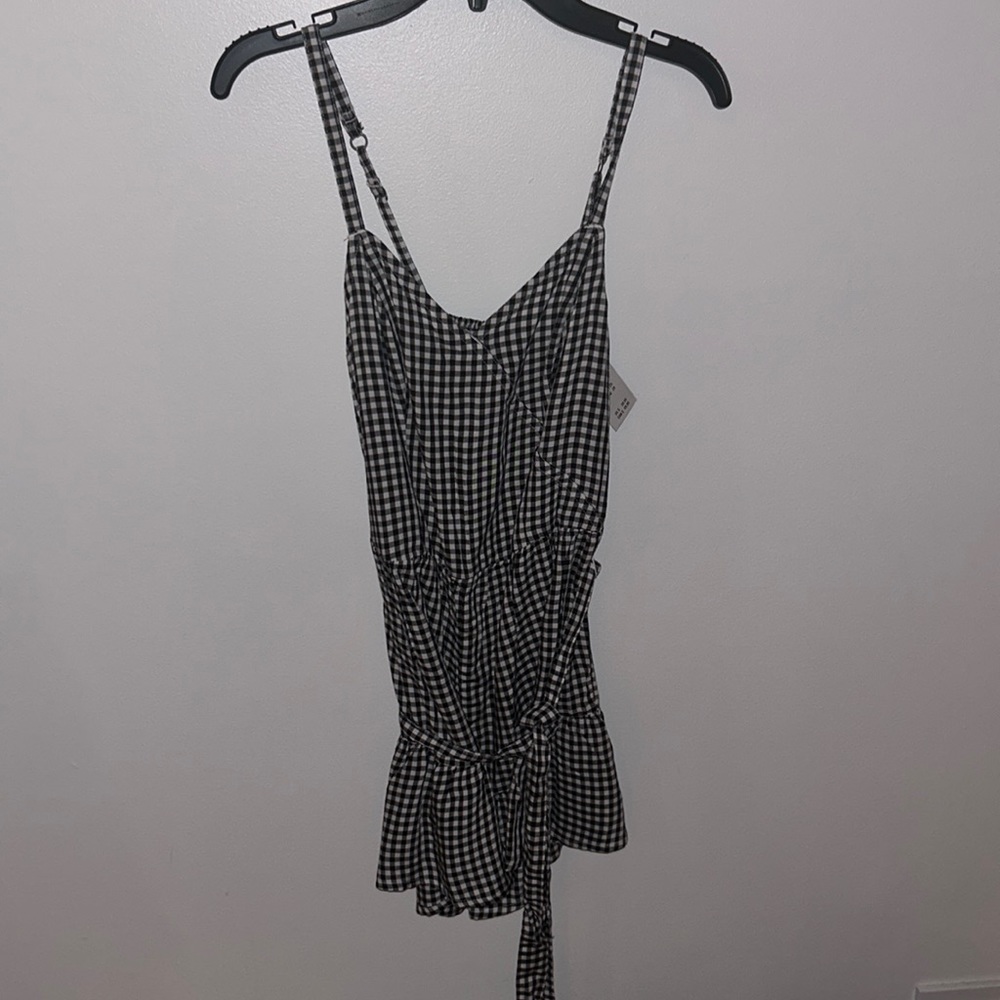 Hollister women’s xtra small romper